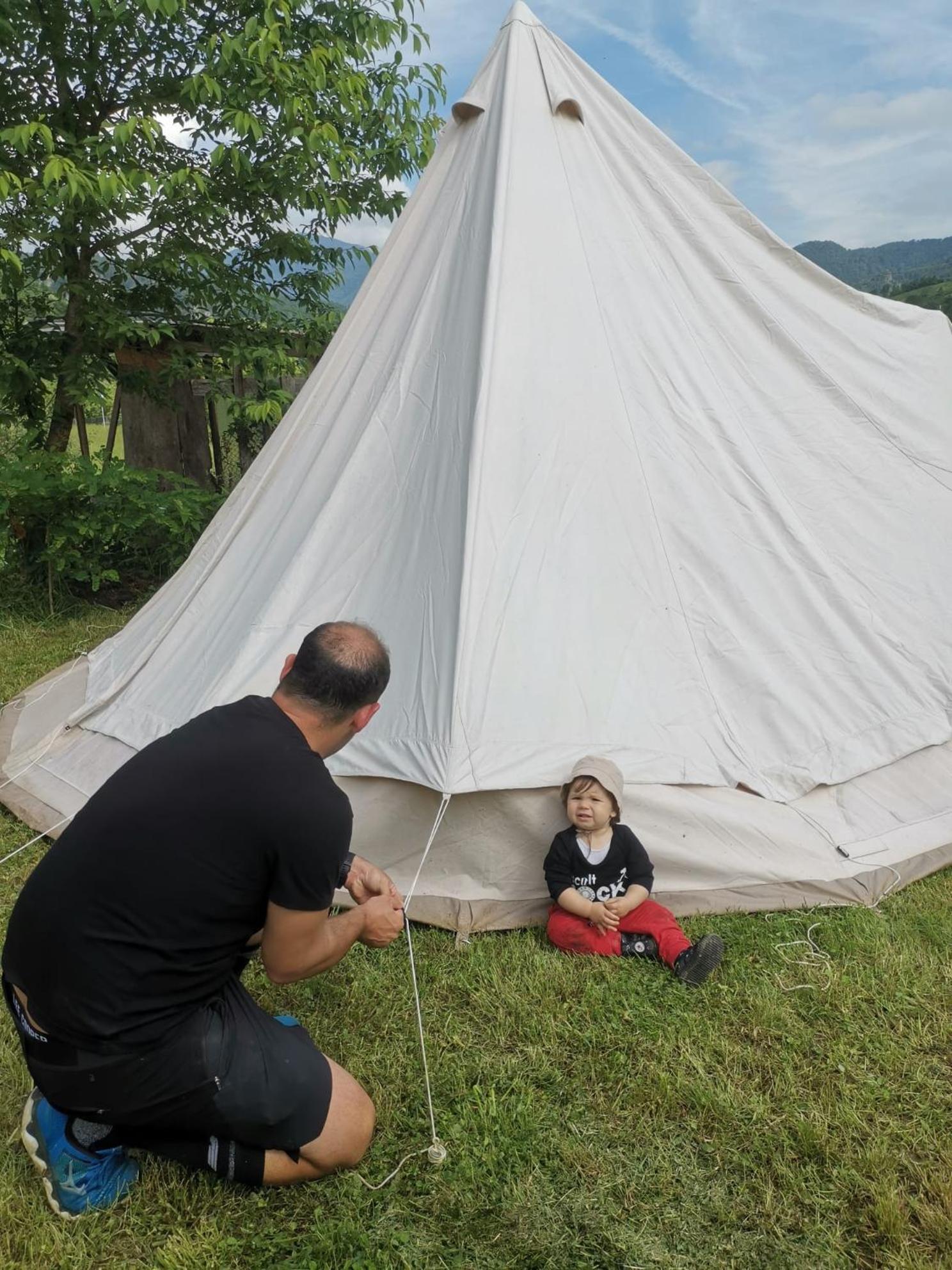 Luna Rock Glamping Brezoi - Blue Scai Hotell Exteriör bild