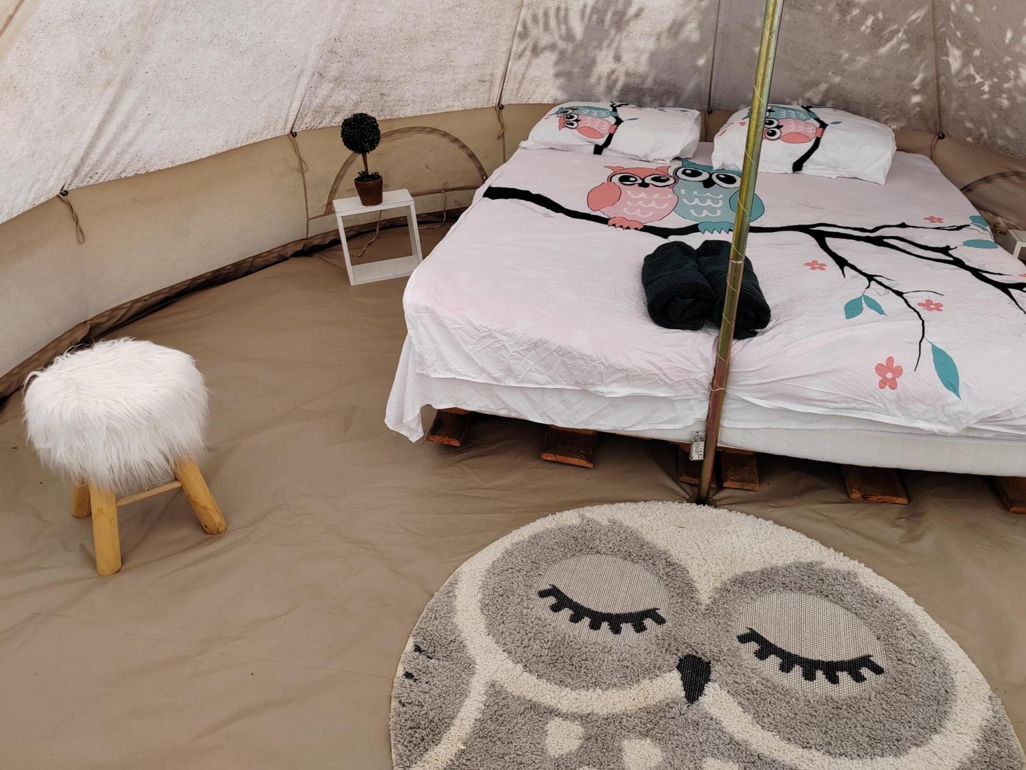 Luna Rock Glamping Brezoi - Blue Scai Hotell Exteriör bild